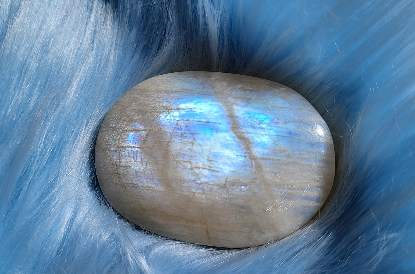 Moonstone Palm Stones