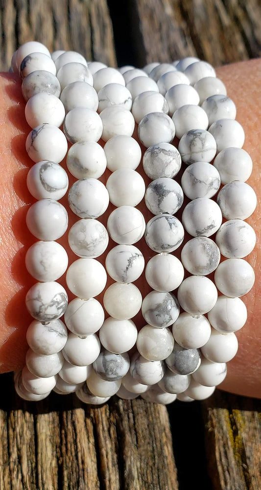 Howlite Crystal Bracelet - Inspiration, Creativity, Artistic expression, Eliminates Pain Rage and Stress